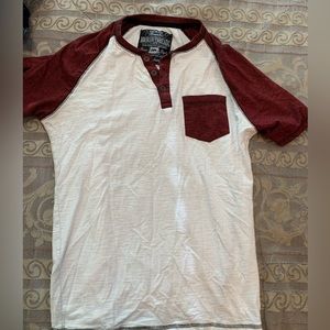 Mens Broken Threads Size Medium Raglan Style shirt